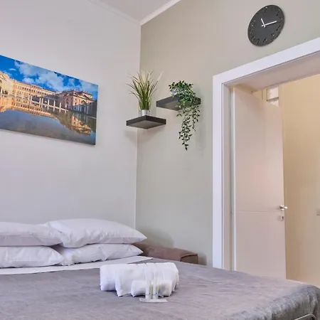 Monza-centro Modern Flat Near Train Station *